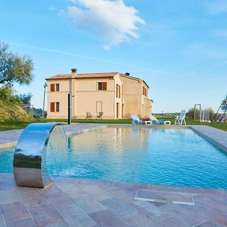 Agriturismo Nido Delle Rondini Macerata Exteriör bild