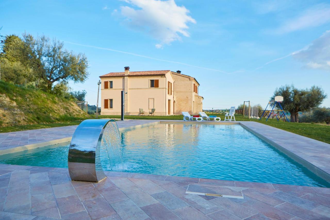Agriturismo Nido Delle Rondini Macerata Exteriör bild