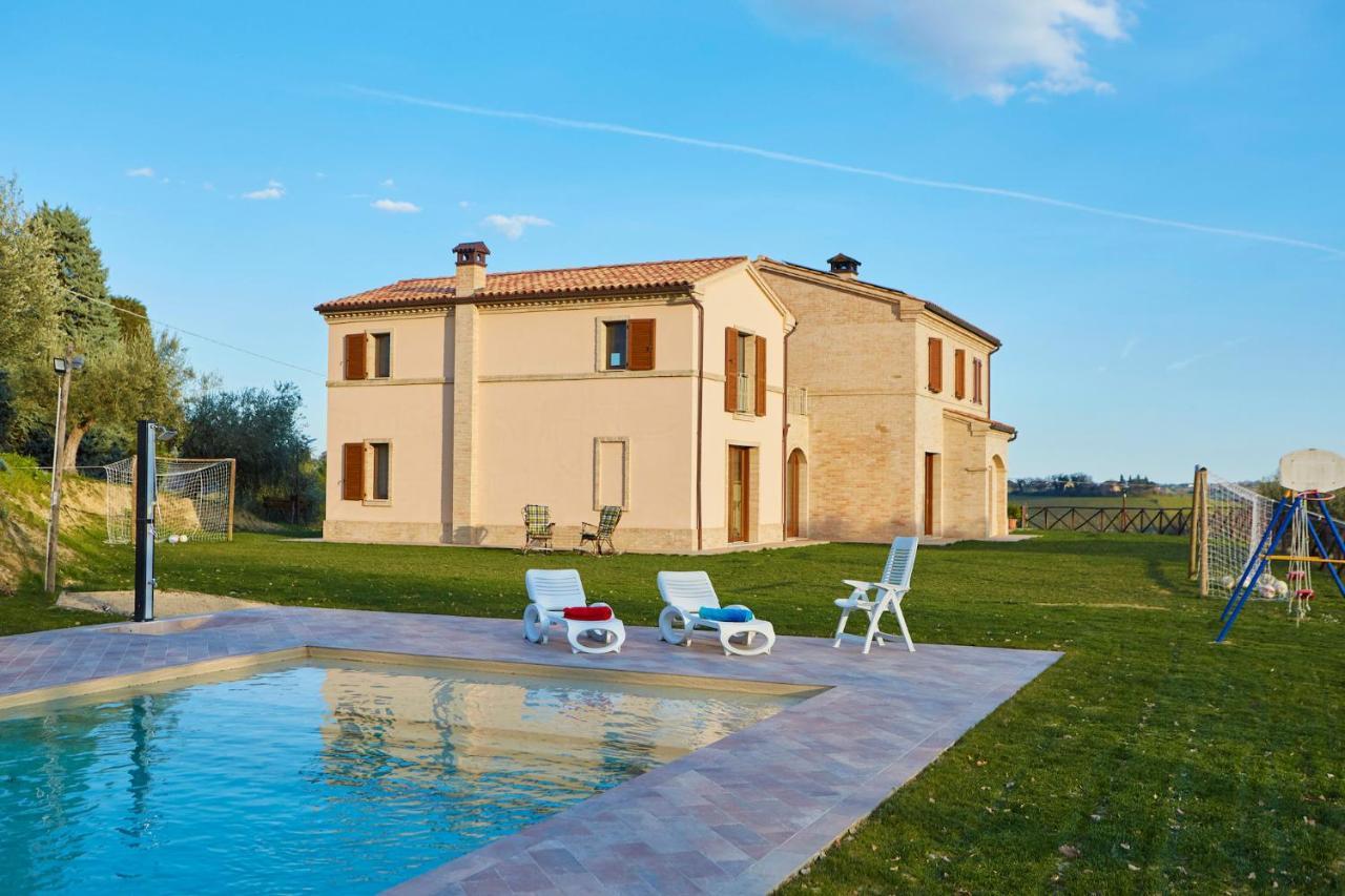 Agriturismo Nido Delle Rondini Macerata Exteriör bild